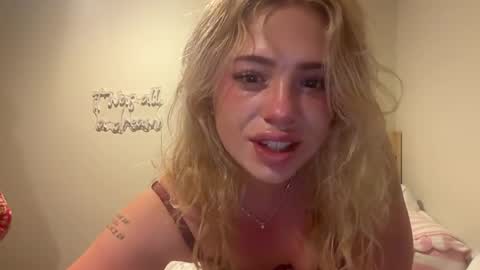 Snapshot of navyblair chatting on 07/18/26, 12:37 navy online show from 07/18/26, 12:37