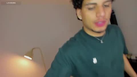 Natan online show from 09/28/25, 01:22