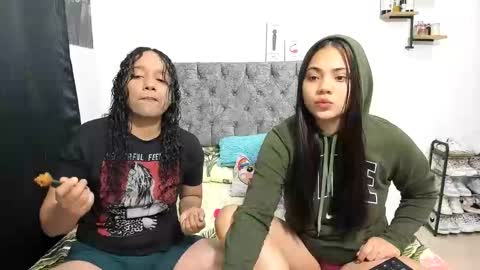 nay_and_aleja online show from 12/17/25, 03:45