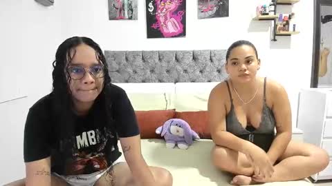 Snapshot of nay_and_aleja chatting on 05/20/26, 02:51 nay_and_aleja online show from 05/20/26, 02:51