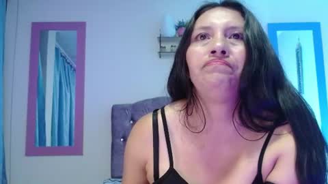 Snapshot of naya_10 chatting on 07/24/26, 12:41 naya_10 online show from 07/24/26, 12:41