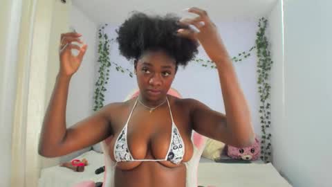 Snapshot of nayah_williams chatting on 10/24/25, 12:45 Nayah Williams - OnlyFans online show from 10/24/25, 12:45