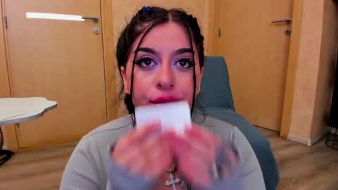 Eliza online show from 04/07/26, 05:08