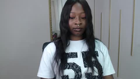 Nayaris 3 online show from 04/02/26, 02:15