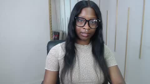 Snapshot of nayariskaya chatting on 06/15/26, 02:36 Nayaris 3 online show from 06/15/26, 02:36