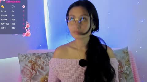 Snapshot of nayecloud chatting on 03/13/26, 07:09 Naye online show from 03/13/26, 07:09