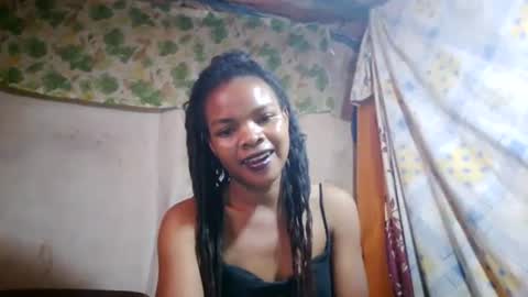 Snapshot of naylah313 chatting on 06/15/26, 06:04 Nayla online show from 06/15/26, 06:04