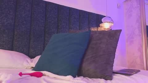 Juli  online show from 02/08/25, 03:00