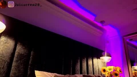 Snapshot of naylapot_ chatting on 05/12/26, 11:18 Juli online show from 05/12/26, 11:18