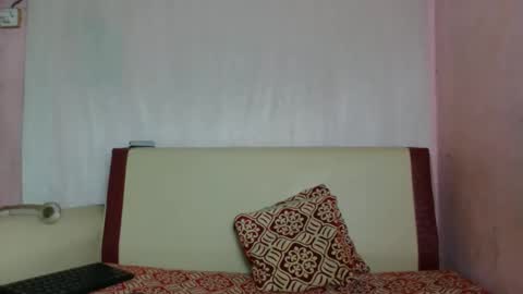 nayrah12 online show from 12/03/25, 09:40