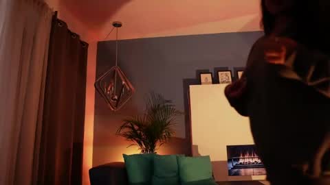 Nefertari online show from 04/21/26, 11:38