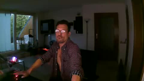 Sebastian online show from 05/27/26, 02:30