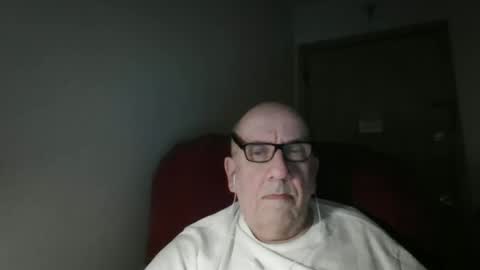 Snapshot of needlesslove chatting on 03/18/26, 01:53 Tom online show from 03/18/26, 01:53
