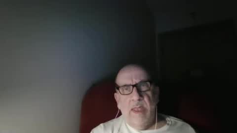 Snapshot of needlesslove chatting on 03/28/26, 02:00 Tom online show from 03/28/26, 02:00