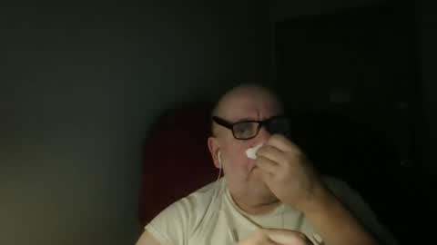 Snapshot of needlesslove chatting on 04/10/26, 02:17 Tom online show from 04/10/26, 02:17