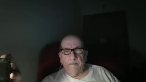 Snapshot of needlesslove chatting on 04/14/26, 12:27 Tom online show from 04/14/26, 12:27
