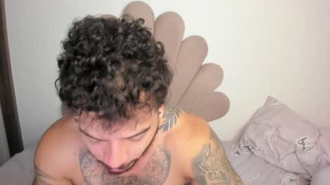 Nei turn green online show from 11/18/25, 10:52