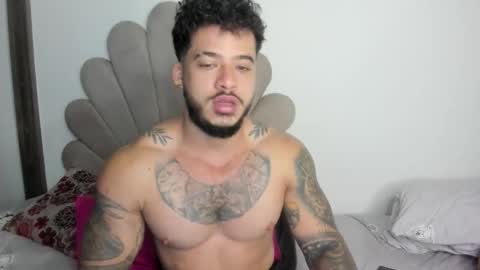 Nei turn green online show from 11/27/25, 08:38