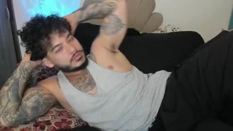 Nei turn green online show from 04/21/26, 01:42