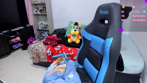 Geek Nicole    im Neeko UwU online show from 11/10/25, 08:08