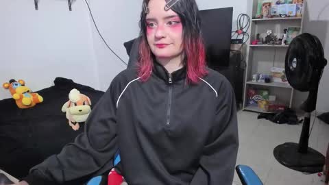 Geek Nicole    im Neeko UwU online show from 02/25/26, 01:43