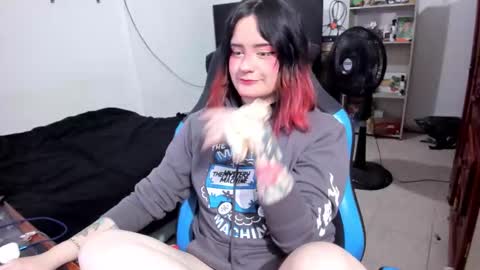 Geek Nicole    im Neeko UwU online show from 03/03/26, 01:56