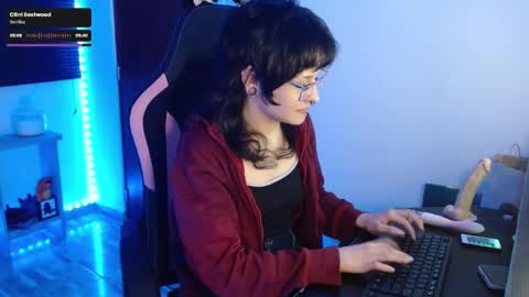 Snapshot of neena_nyx chatting on 12/16/24, 01:31 Neena Nyx online show from 12/16/24, 01:31