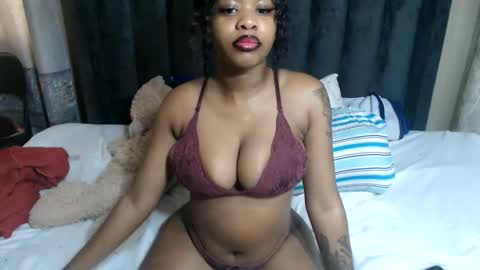 Snapshot of neeshaah chatting on 05/24/26, 06:40 Neeshaa online show from 05/24/26, 06:40