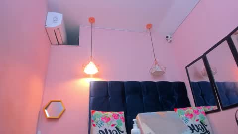 neferet_opal online show from 03/05/26, 12:17