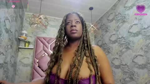 Snapshot of neffertiry_ebonny chatting on 09/20/25, 02:40 Nefer online show from 09/20/25, 02:40