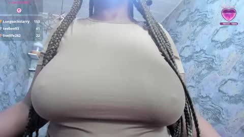 Snapshot of neffertiry_ebonny chatting on 10/19/25, 06:47 Nefer online show from 10/19/25, 06:47