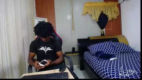 Snapshot of negga_cum chatting on 02/15/26, 04:47 NEGGA online show from 02/15/26, 04:47