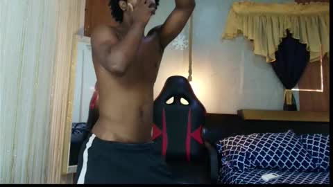 Snapshot of negga_cum chatting on 02/20/26, 01:44 NEGGA online show from 02/20/26, 01:44
