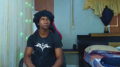 Snapshot of negga_cum chatting on 03/04/26, 12:44 NEGGA online show from 03/04/26, 12:44