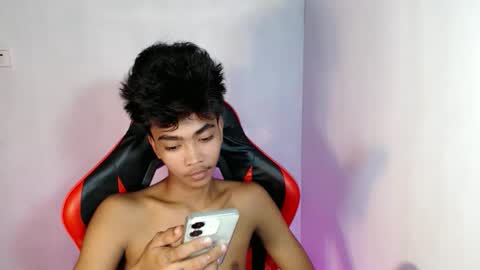 Snapshot of neil_asian69 chatting on 10/31/25, 08:15 neil_asian69 online show from 10/31/25, 08:15