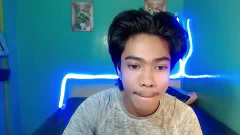 neil_asian69 online show from 04/19/26, 05:29