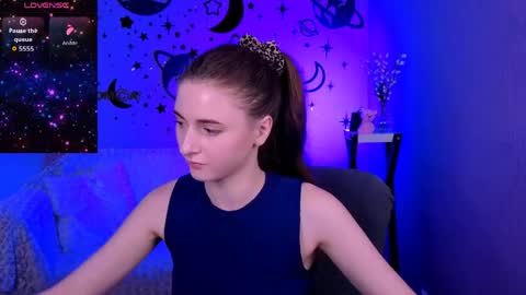 Snapshot of nekky_mouse chatting on 05/29/26, 09:18 Meow online show from 05/29/26, 09:18