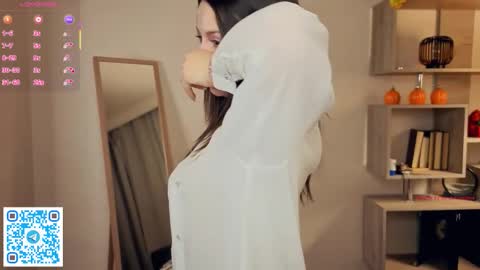 Vicky and Beatrice online show from 03/02/26, 07:10