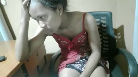 nelia_84 online show from 04/25/26, 01:41
