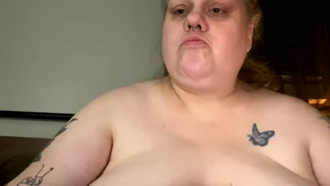 Nellie Atlas online show from 11/22/25, 03:38