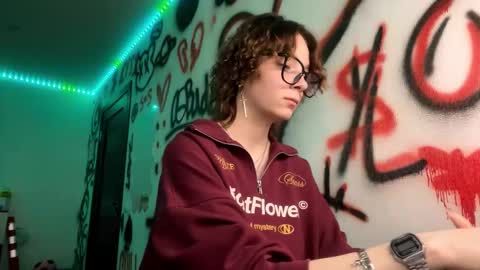 Alice online show from 03/06/26, 06:15