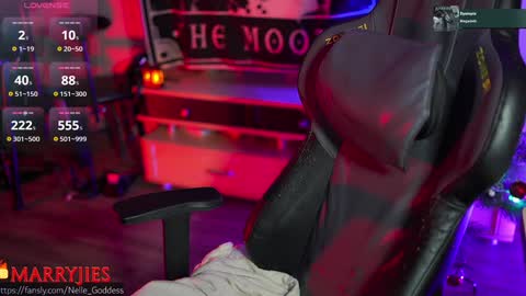    online show from 01/03/25, 01:14