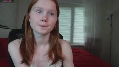 Snapshot of nellie_baby chatting on 07/17/26, 12:12 Nellie online show from 07/17/26, 12:12