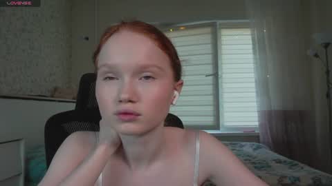 Snapshot of nellie_baby chatting on 07/24/26, 11:52 Nellie online show from 07/24/26, 11:52