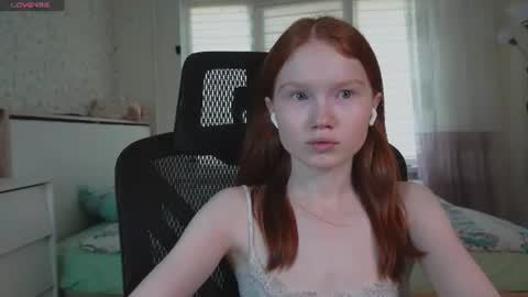 Snapshot of nellie_baby chatting on 07/25/26, 12:25 Nellie online show from 07/25/26, 12:25