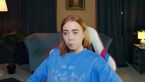 Nelli online show from 12/17/25, 08:48