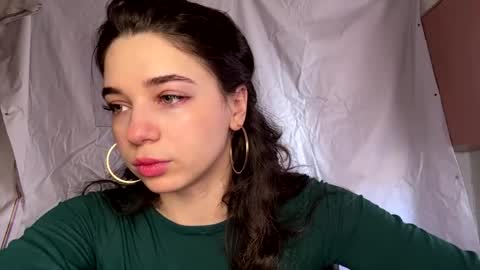 Angelihee online show from 04/08/26, 10:15