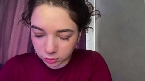 Angelihee online show from 04/17/26, 01:36