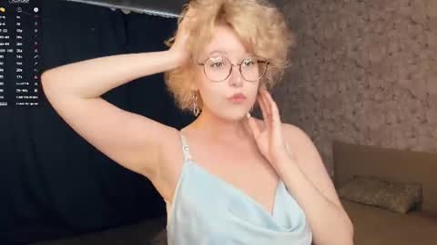 Snapshot of nelly_gloss chatting on 06/14/26, 07:54 nelly_gloss online show from 06/14/26, 07:54