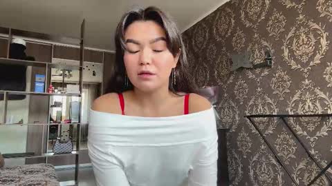 Snapshot of nellytarallo chatting on 03/14/26, 08:42 Ava online show from 03/14/26, 08:42